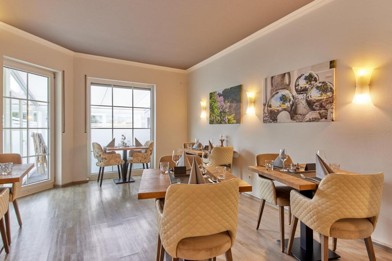Moselhotel Weinhaus Simon 'Sauna'Restaurant'Eladesaeule Wintrich Exteriér fotografie