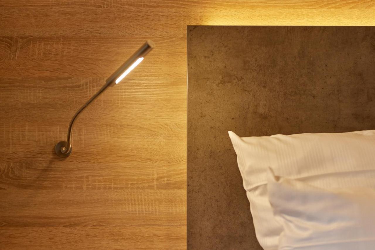 Moselhotel Weinhaus Simon 'Sauna'Restaurant'Eladesaeule Wintrich Exteriér fotografie