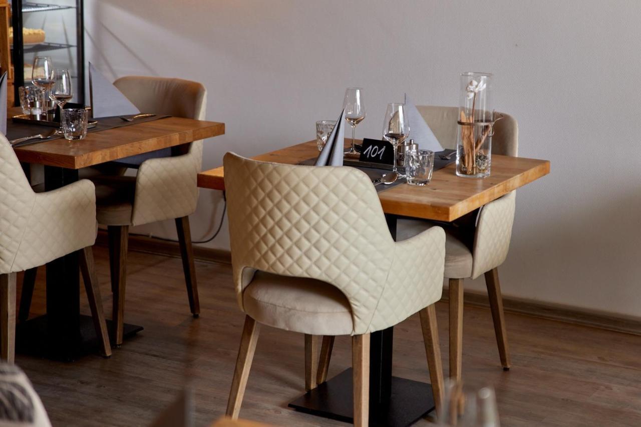 Moselhotel Weinhaus Simon 'Sauna'Restaurant'Eladesaeule Wintrich Exteriér fotografie